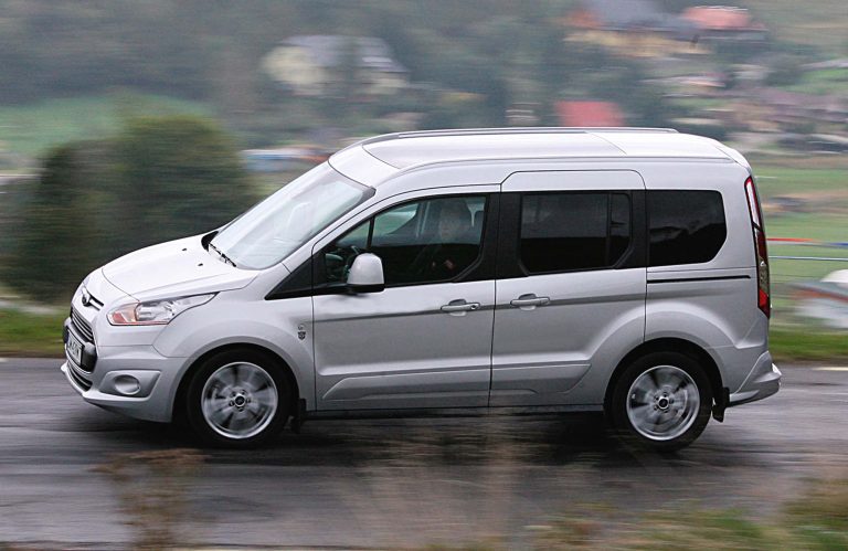 Ford-Tourneo-Connect-2013-2016