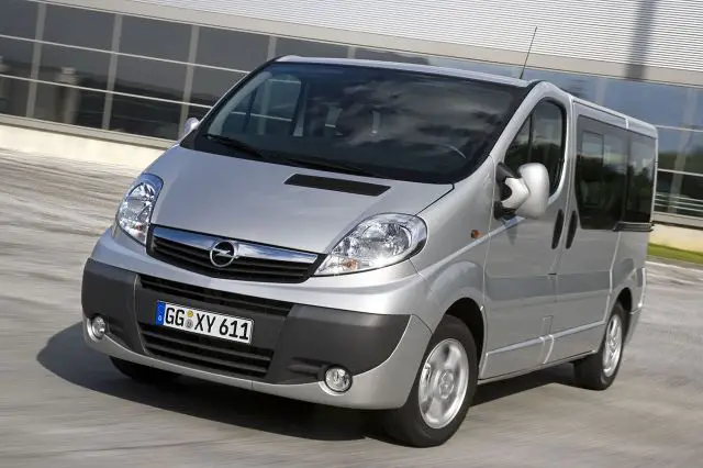 Opel Vivaro (2001-2014) – boîte à fusibles