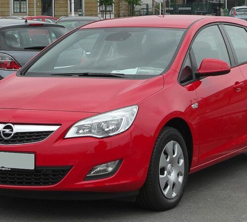 Opel Astra J (2013) – boîte à fusibles