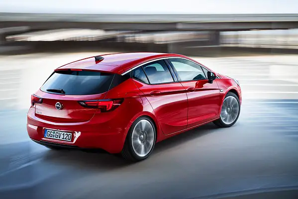 Opel Astra K (2016-2019) – Boîte à fusibles