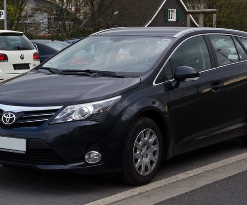 Toyota Avensis T27 (2009-2017) – boîte à fusibles