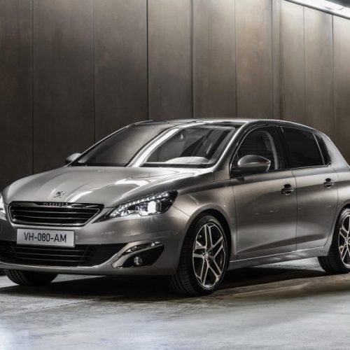 Peugeot 308 (2016) – boîte à fusibles