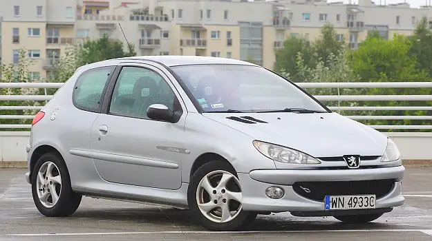 Peugeot 206 (2000-2002) – boîte à fusibles