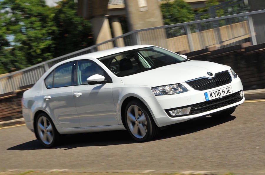 Skoda Octavia (2016) – boîte à fusibles