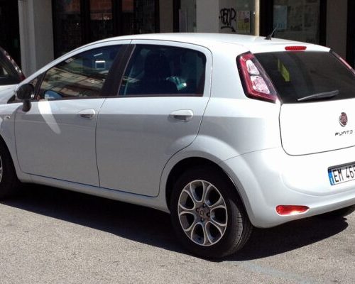 Fiat Punto 2012 (2012-2018) – Boîte à fusibles