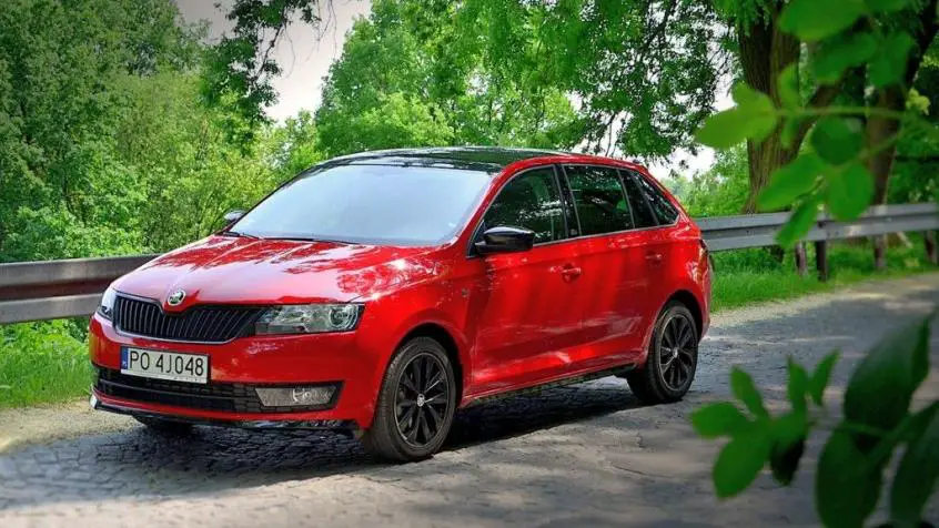 Skoda Rapid Spaceback (2015) – schéma des boîtes à fusibles