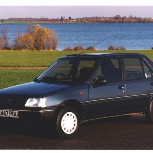 Peugeot 205 (1995-1998) – caixa de fusíveis
