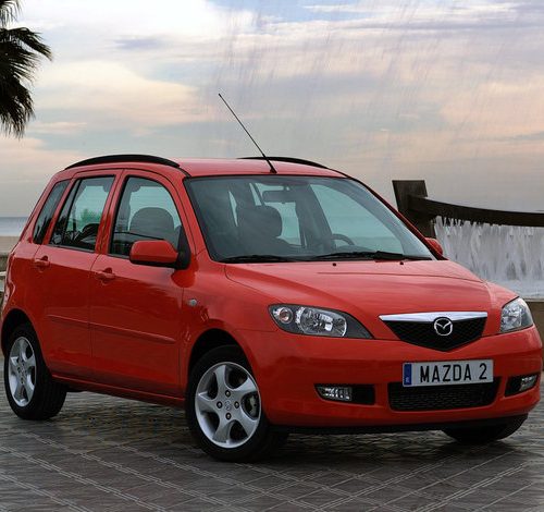 Mazda 2 DY (2003-2007) – caixa de fusíveis