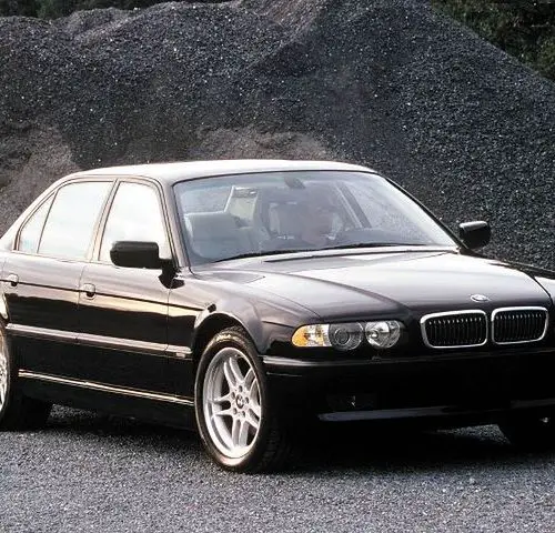 BMW 7 E38 (1994-2001) – boîte à fusibles