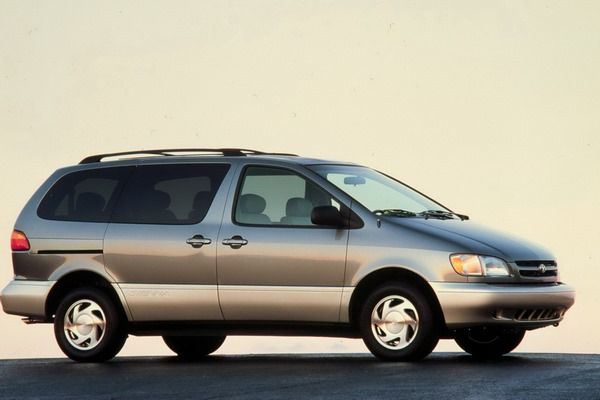 Toyota Sienna XL10 (2001-2003) – boîte à fusibles