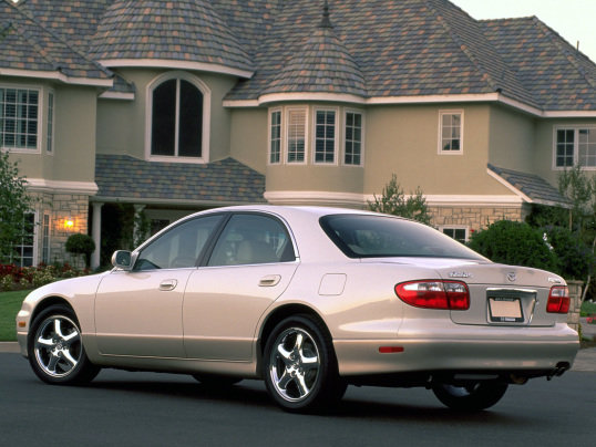 Mazda Millenia (1995-2002) – Boîte à fusibles