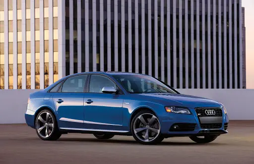 Audi S4 (2011-2012) – boîte à fusibles