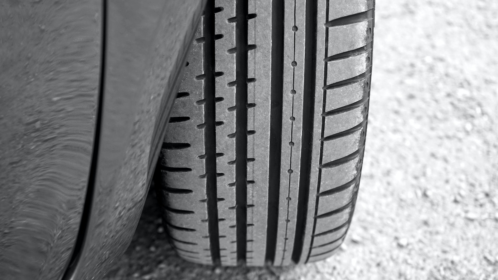 La bande de roulement d’un pneu: explication détaillée