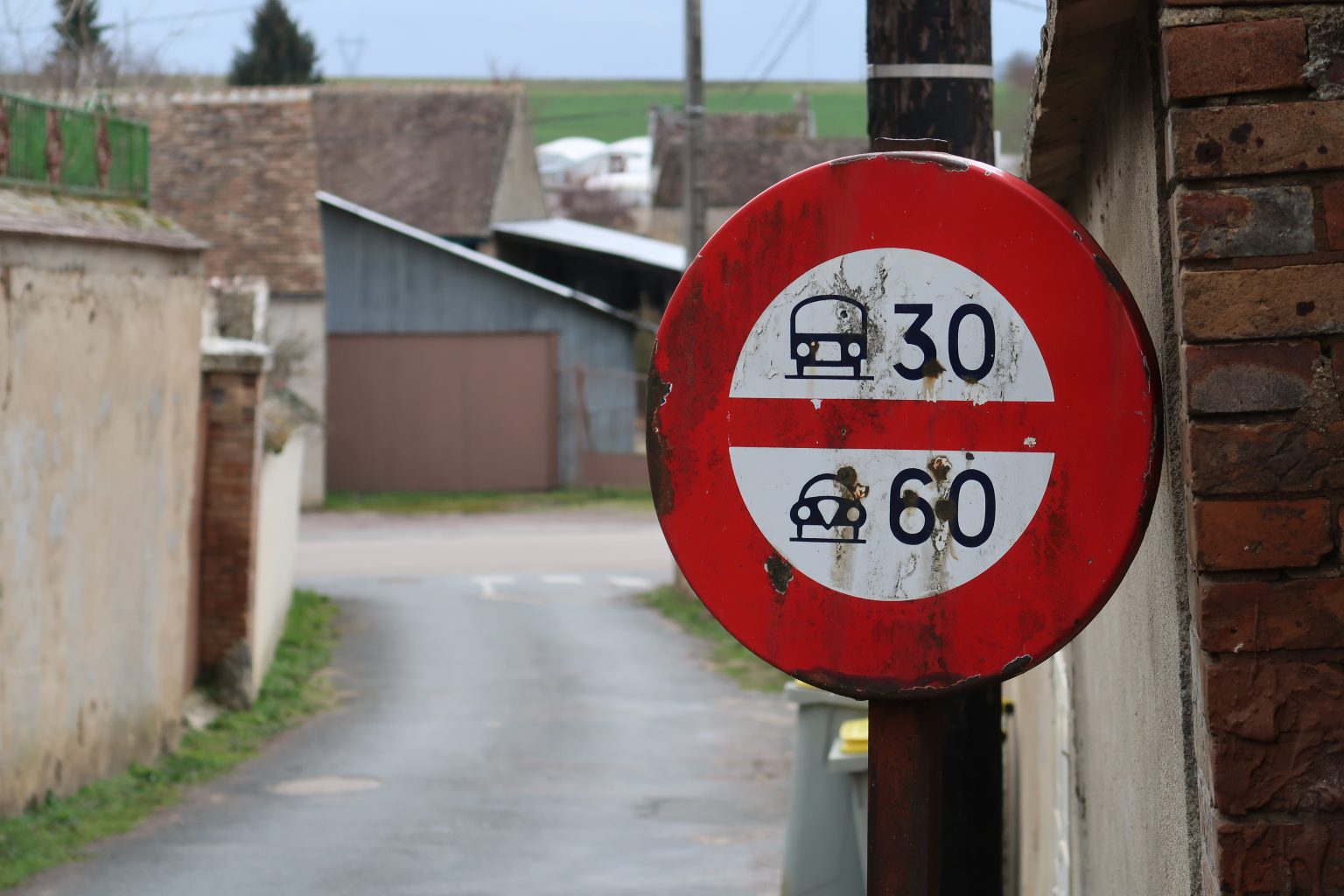 Zone à Circulation Restreinte (ZCR): définition, zones et véhicules ...